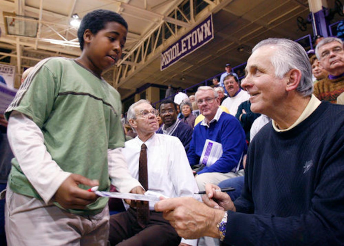 Jerry Lucas jersey retired