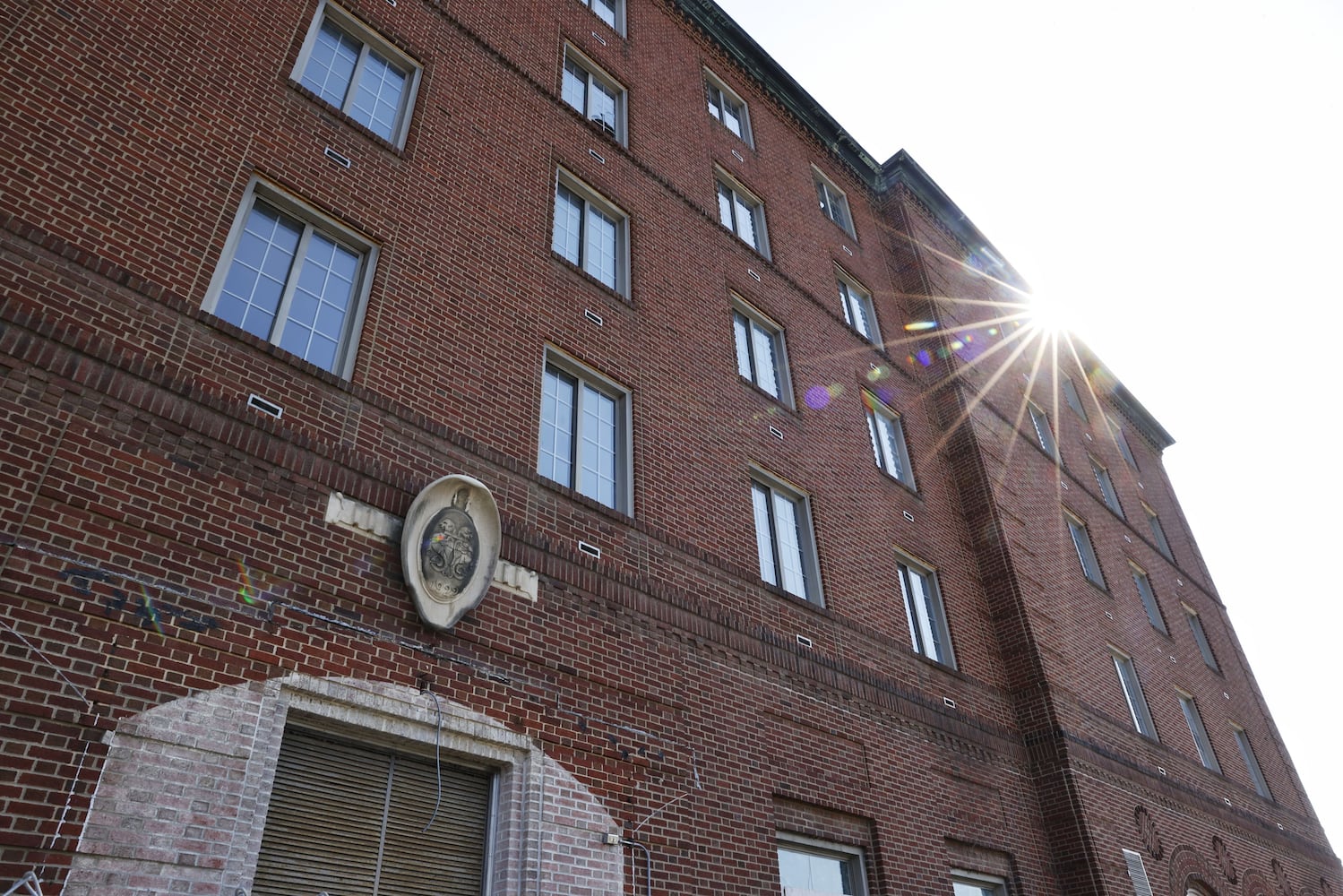 041825 Manchester Inn