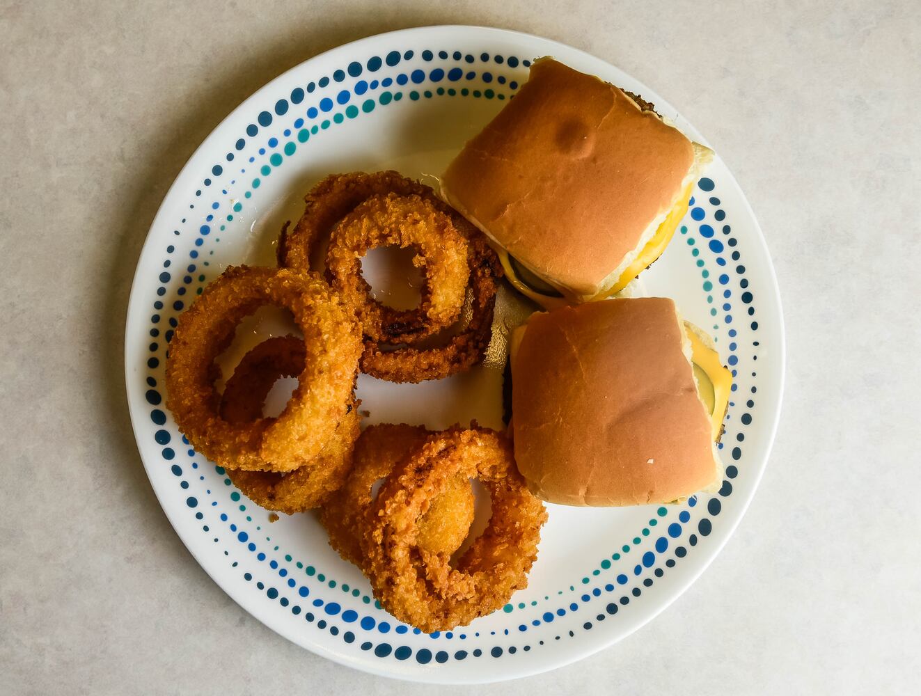 Red's Hamburger Shop open under new ownership in New Miami