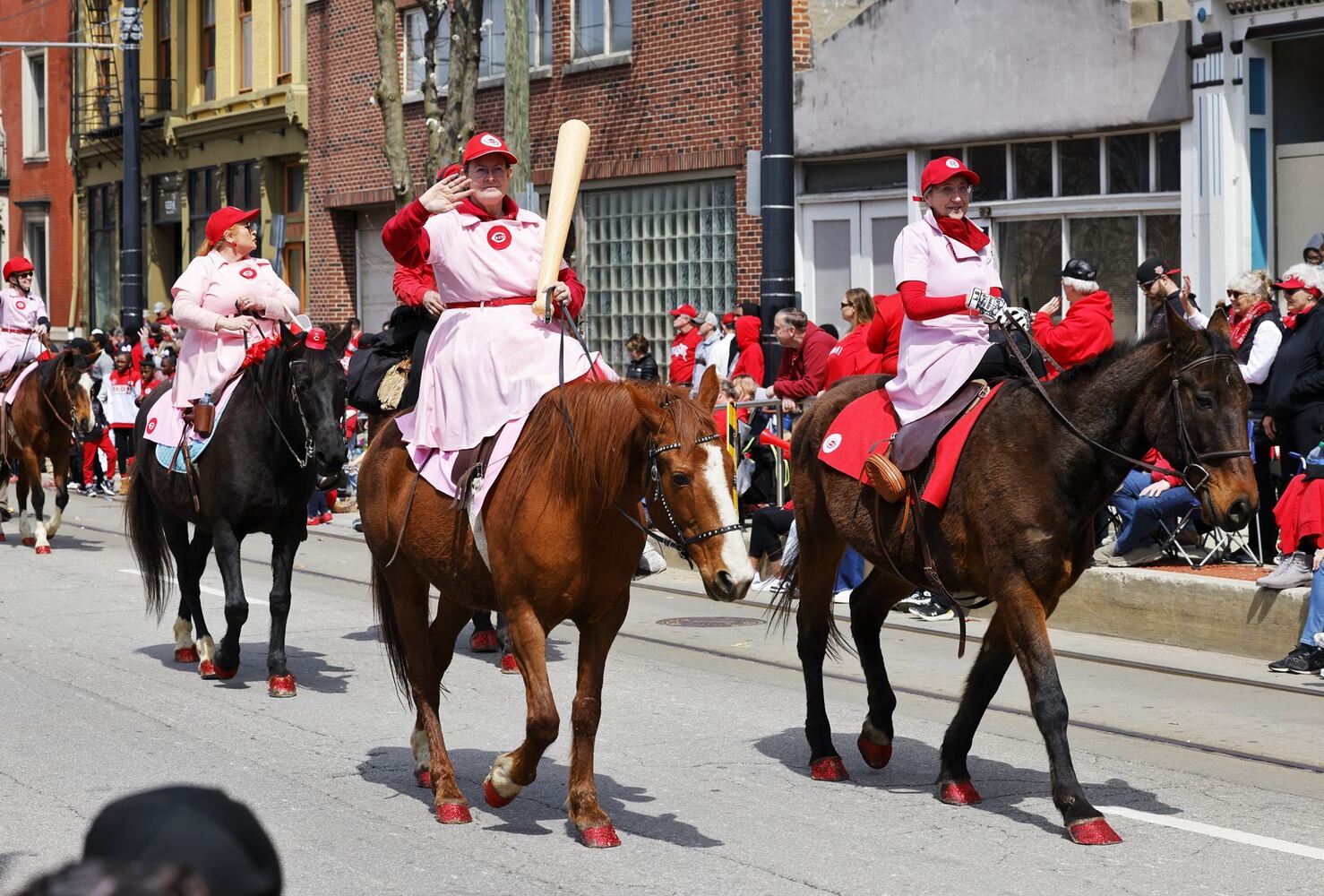 032725 Reds Parade
