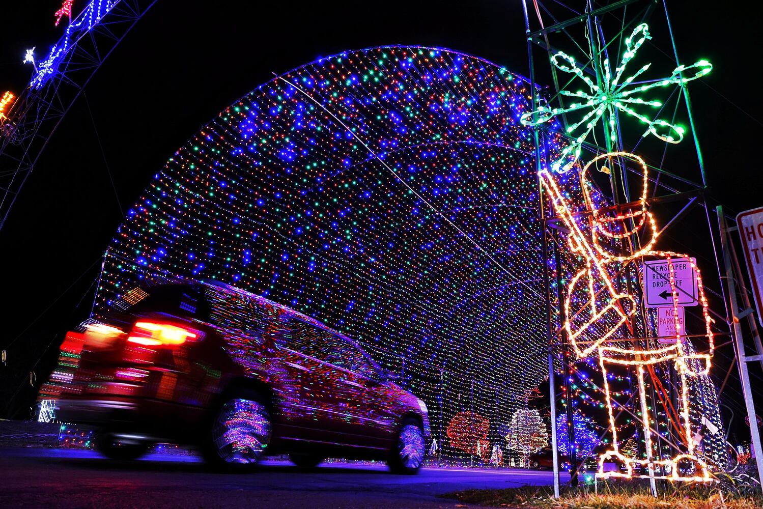 112422 Light Up Middletown