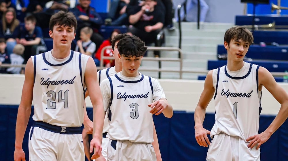 Edgewood’s Kale Reynolds (24), Gavin Cecere (3) and Tyson Daley (1) walk down the court against Edgewood on Friday, Jan. 23, 2026 at Edgewood’s Ron Kash Court. NOAH PITZER / CONTRIBUTED