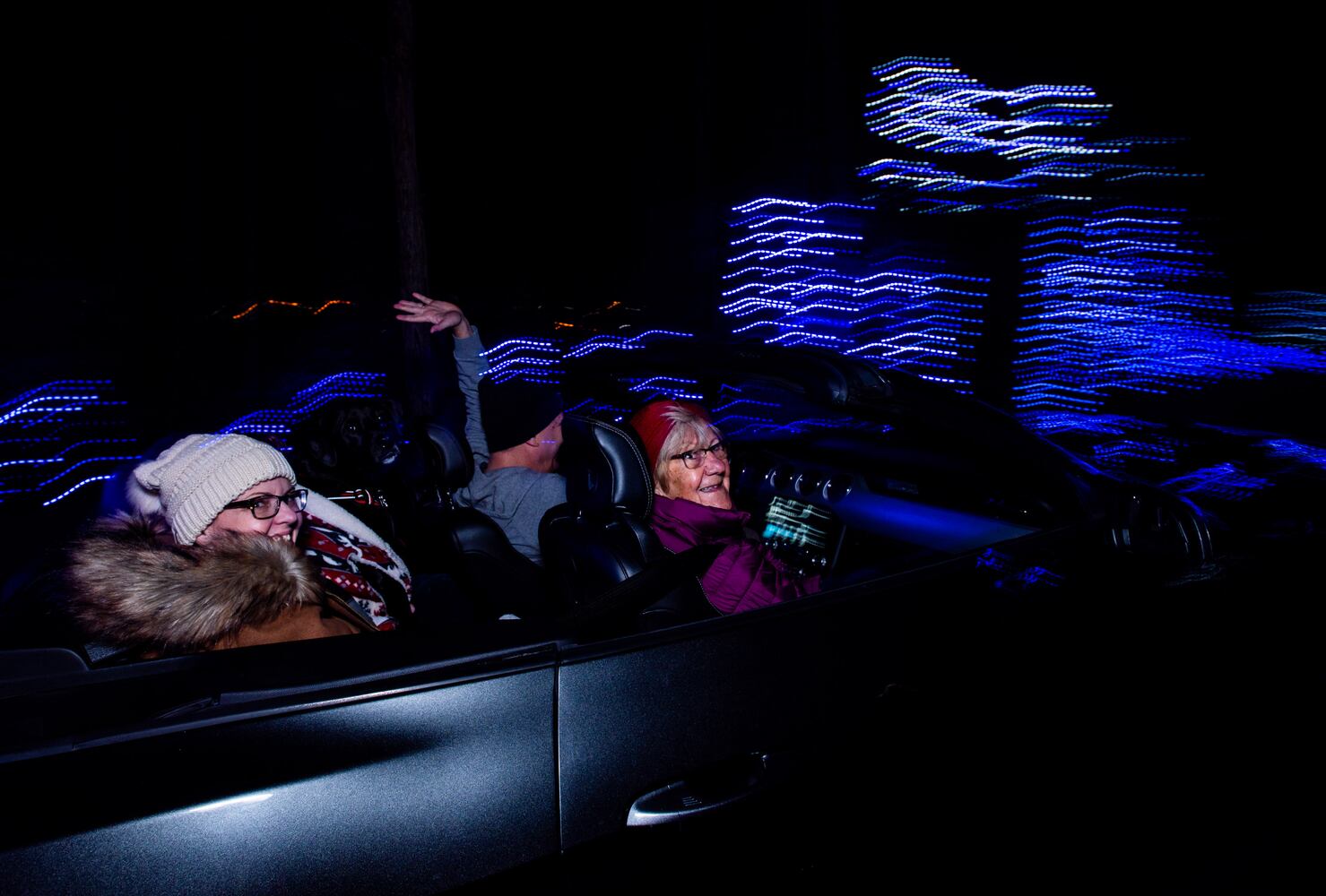 111920 Journey Borealis at Pyramid Hill drive-thru holiday light display