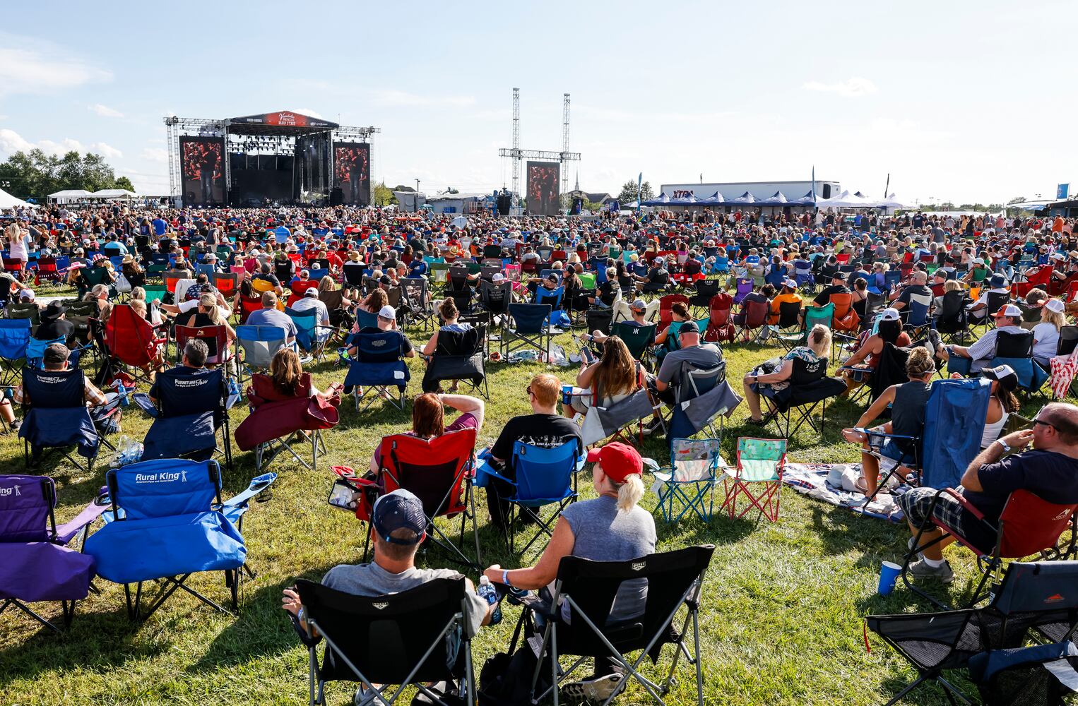 081223 VOA Country Music Festival Day 3