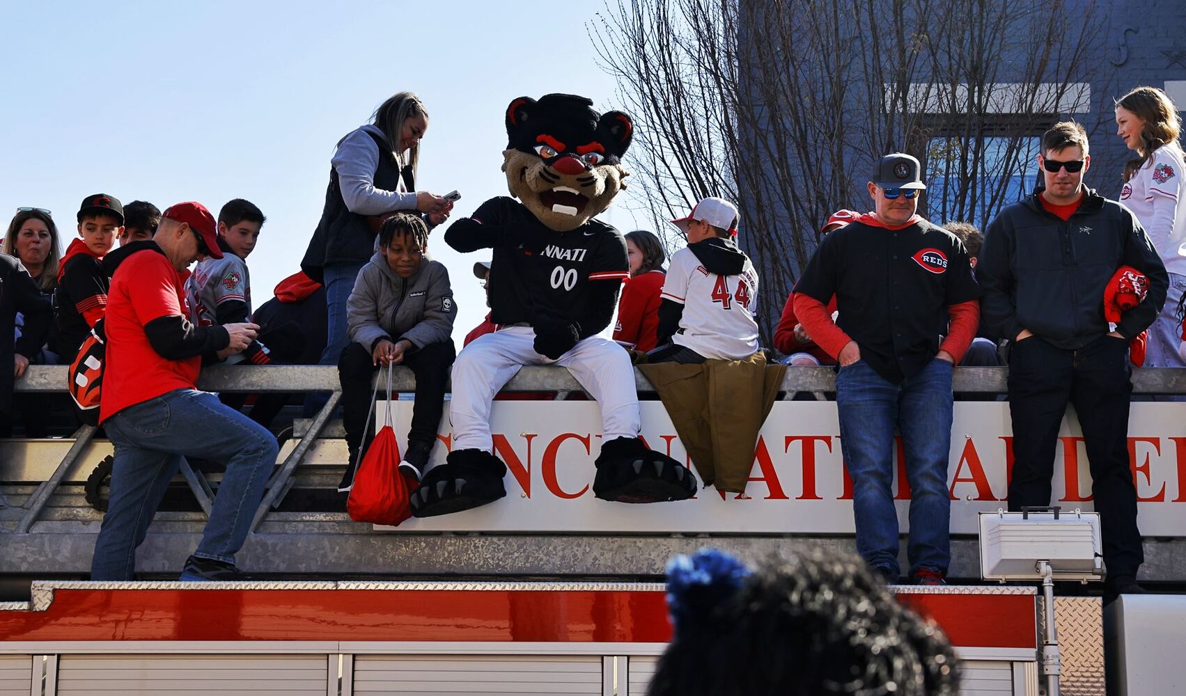 032725 Reds Parade