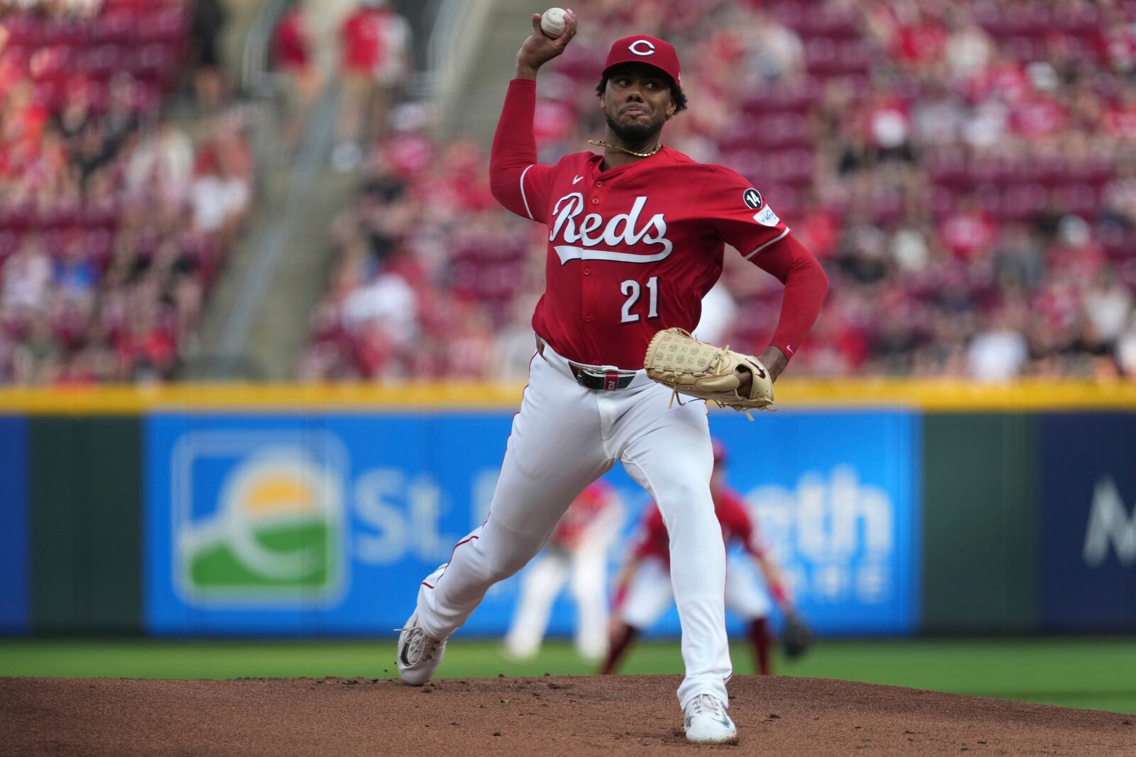 Cincinnati Reds' Hunter Greene delivers a pitch in the first inning of a baseball game against the Milwaukee Brewers, Tuesday, June 3, 2025, in Cincinnati. (AP Photo/Kareem Elgazzar)