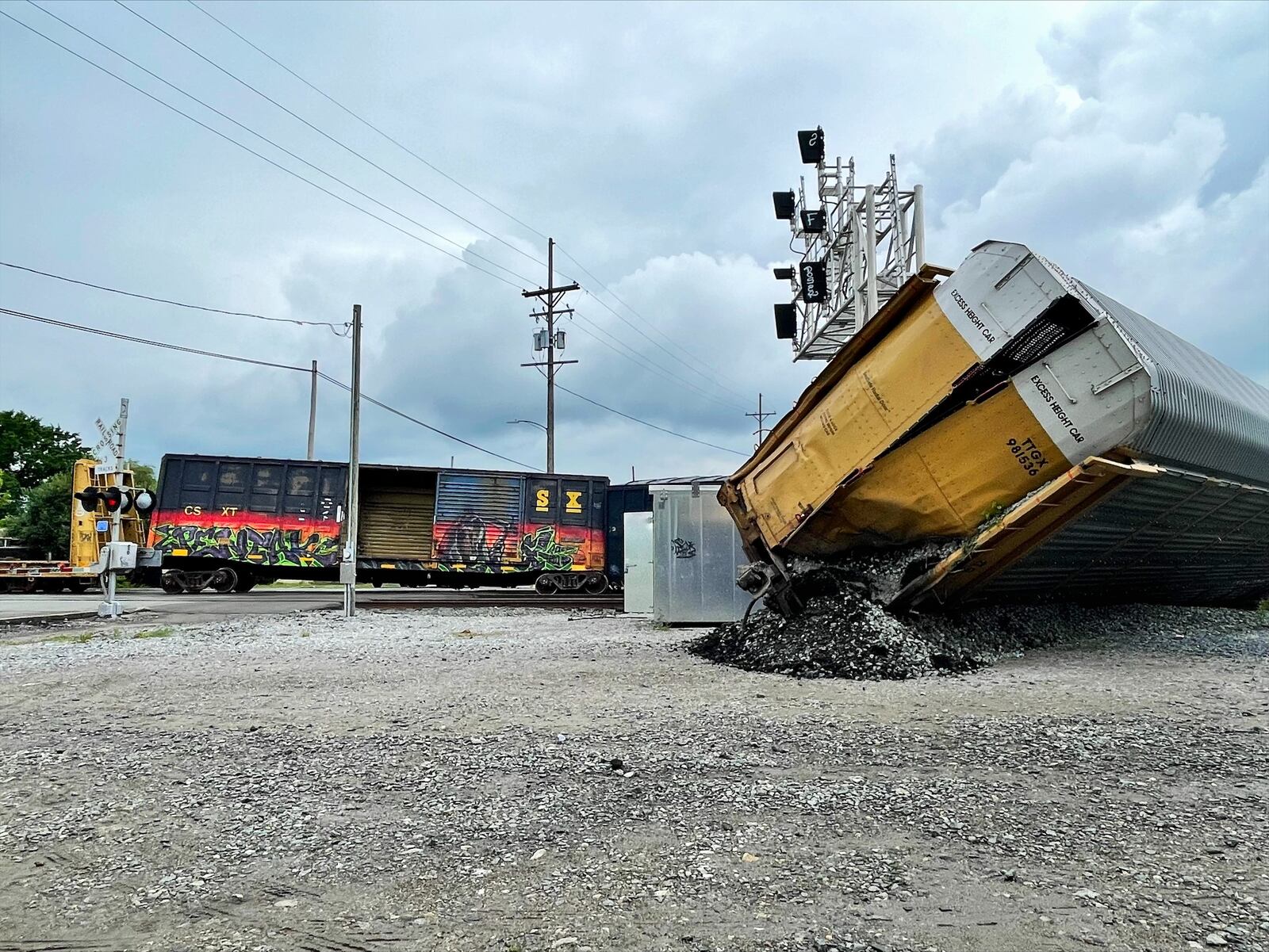 Four cars of a train derailed near Walnut and Seventh Streets in Hamilton in the morning of Friday, May 27, 2022. MANDY GAMBRELL/STAFF