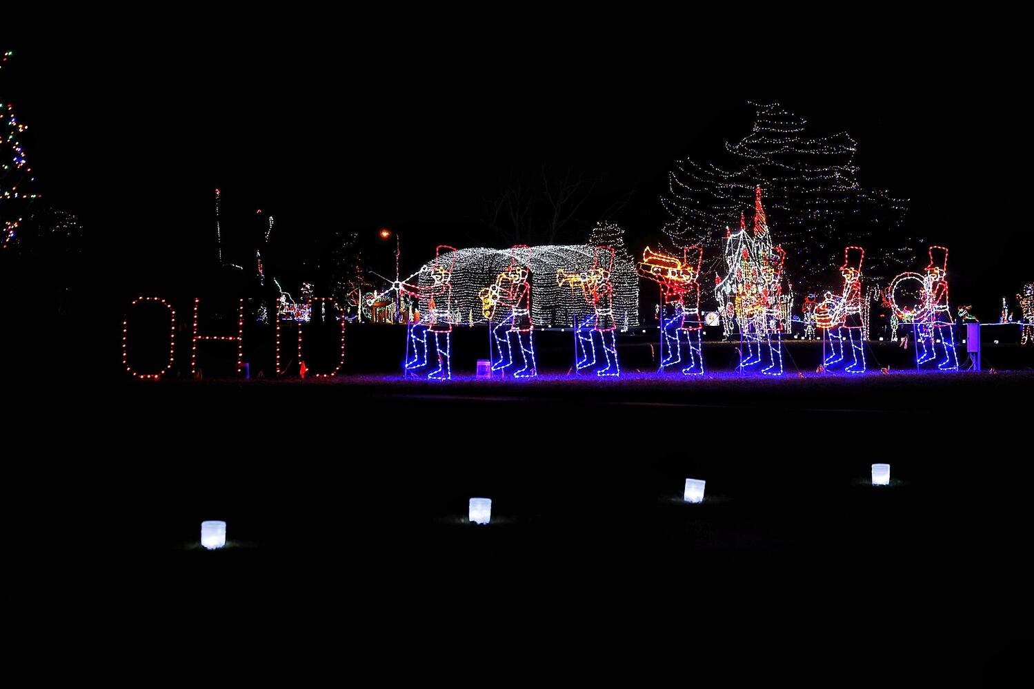 112422 Light Up Middletown