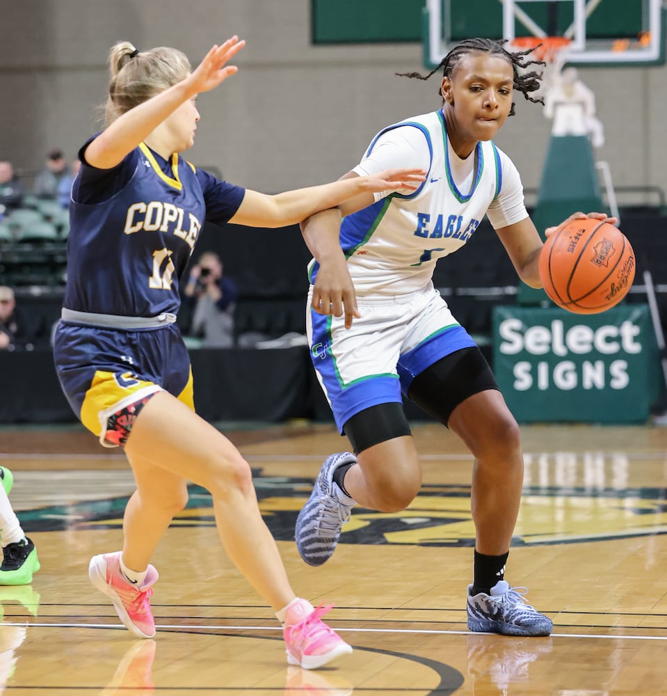 DDN 031226 Chaminade Julienne Copley