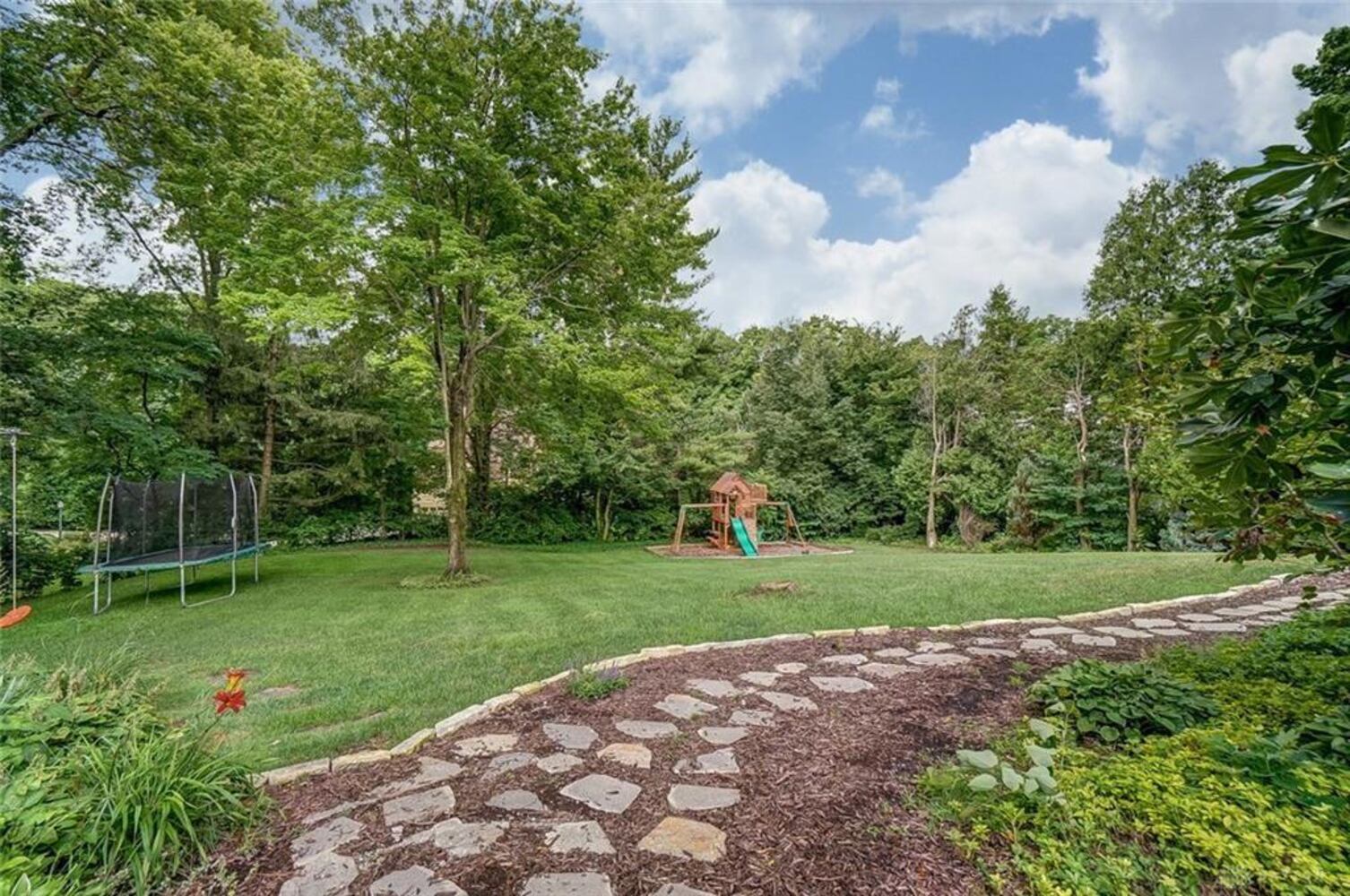 PHOTOS: Georgian Colonial in Oakwood listed for $769K