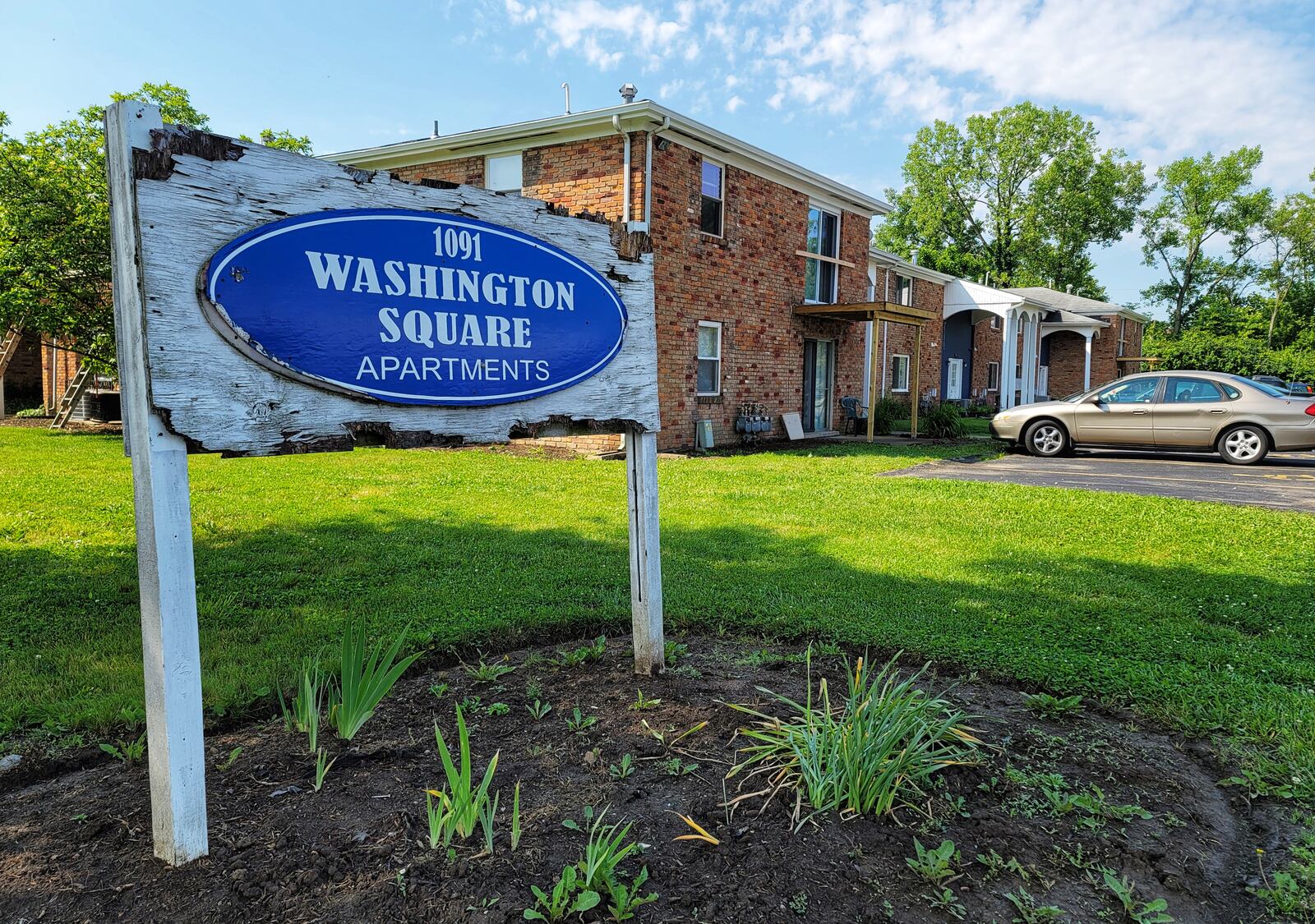 Police are investigating the shooting of two men Thursday night at an apartment complex in Hamilton’s Westside. NICK GRAHAM / STAFF