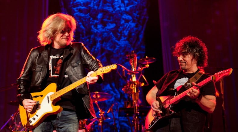 NASHVILLE, TN - JUNE 02:  (L-R) Daryl Hall and John Oates of Hall & Oates perform at the Ryman Auditorium on June 2, 2013 in Nashville, Tennessee.  (Photo by Erika Goldring/Getty Images)