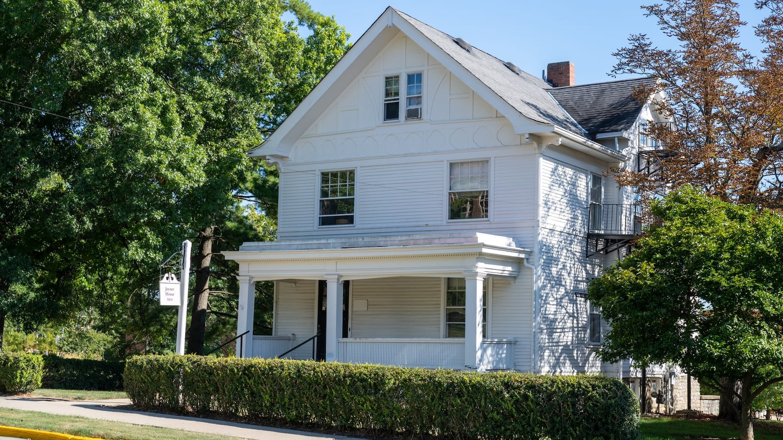 Joyner House is situated at 321 E. Spring St. on the Oxford campus of Miami University. The university has issued a request for qualifications for it to be demolished over the summer of 2026. PHOTO BY AIDAN CORNUE