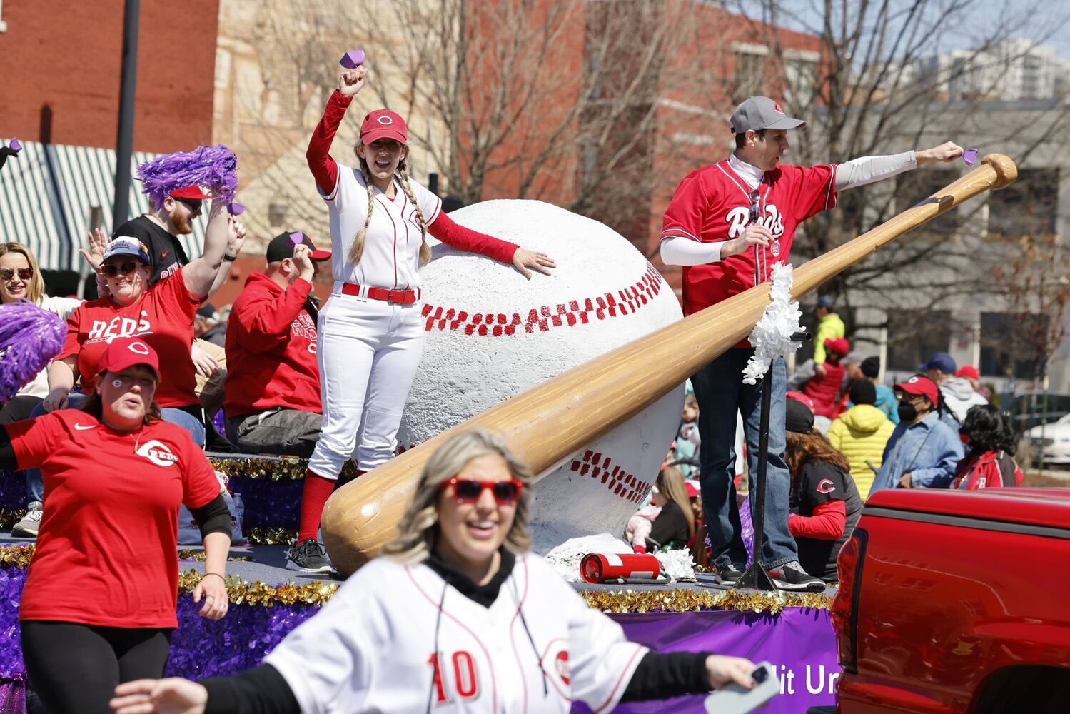 033023 Reds Parade