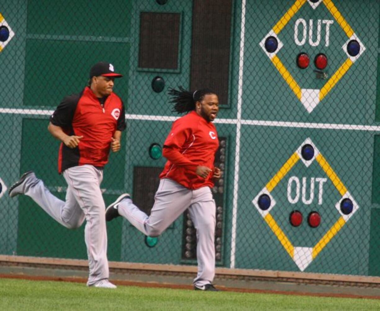 Pirates and Reds work out at PNC Park
