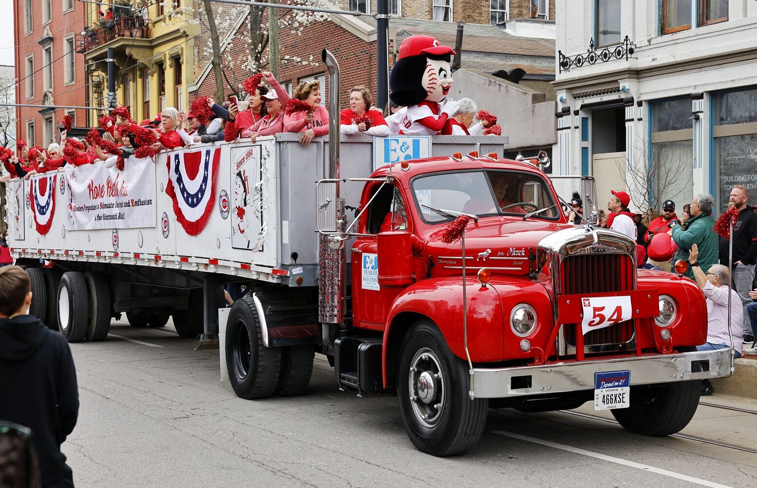 032725 Reds Parade