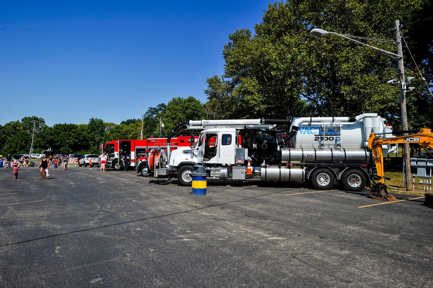Hundreds attend Touch A Truck event in Monroe