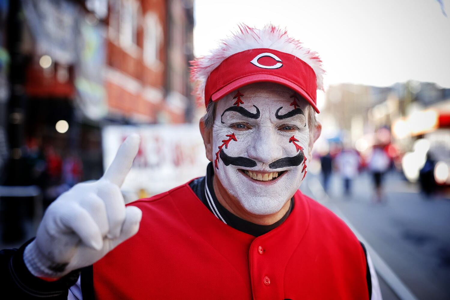 032725 reds parade