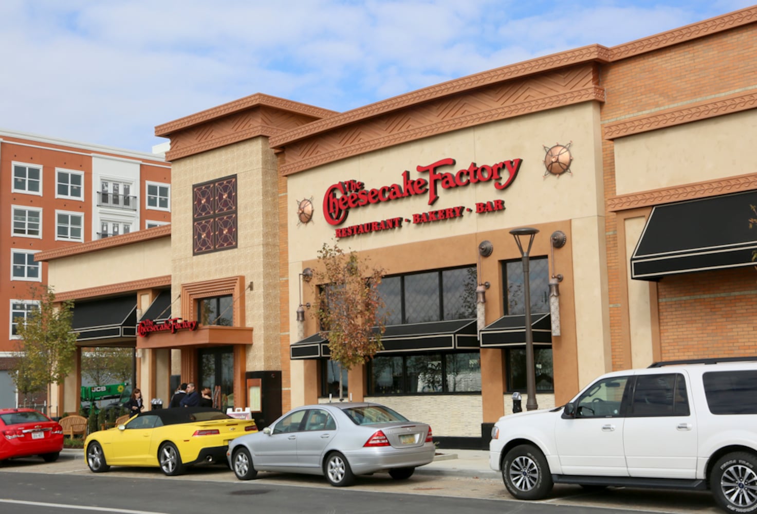 Cheesecake Factory Liberty Center preview