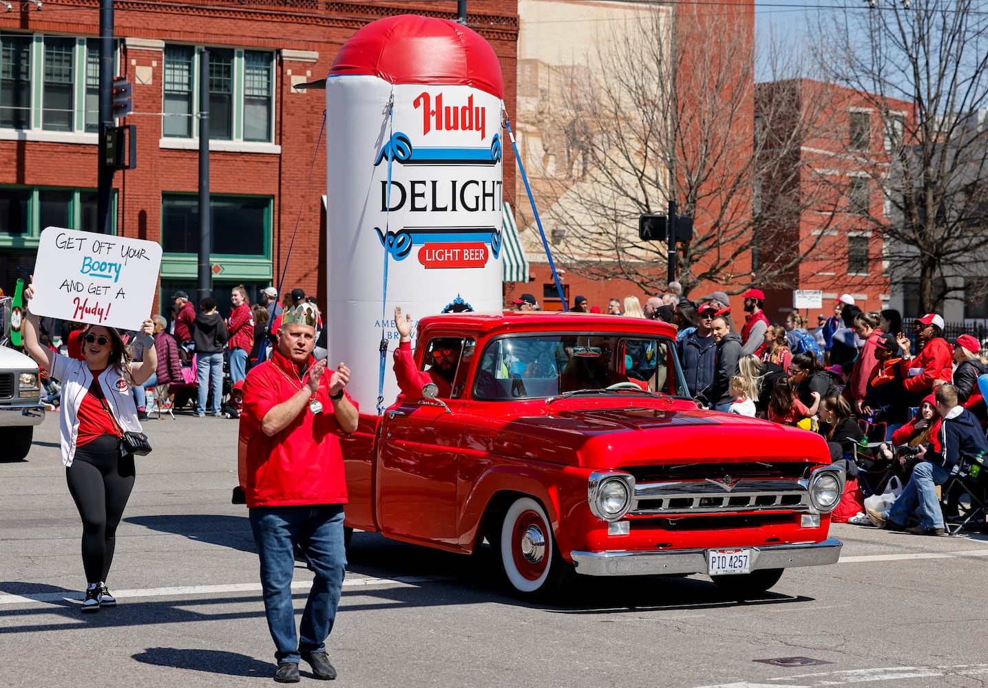 033023 Reds Parade