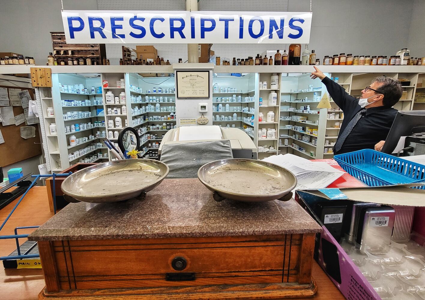 012721 Hughes Pharmacy Hamilton