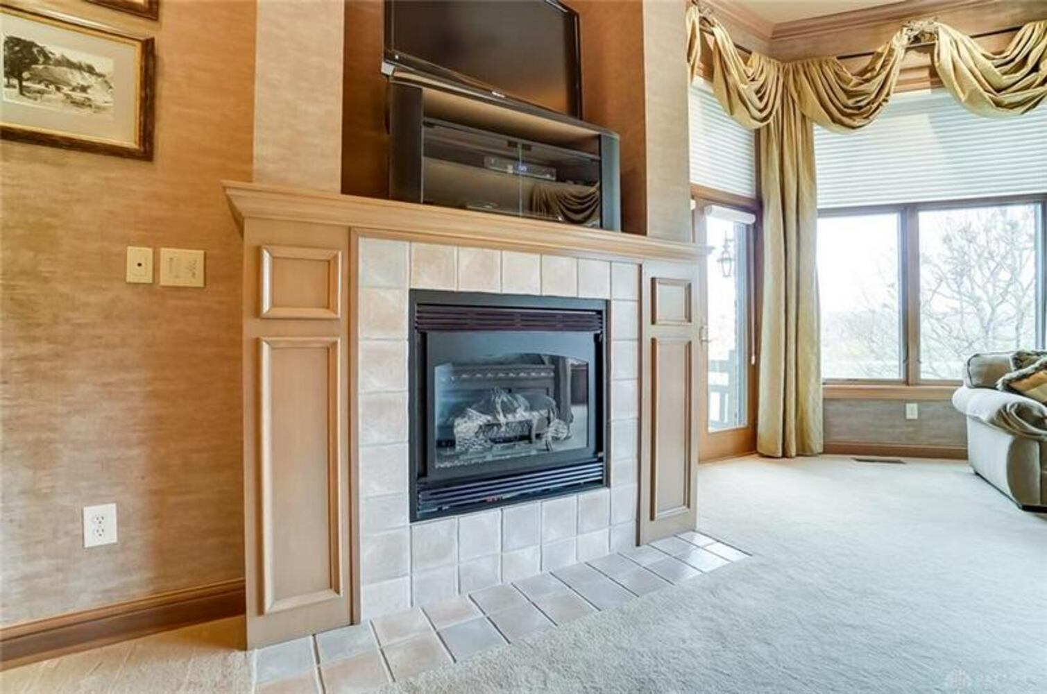 PHOTOS: $1.57M luxury home in Miami County with large lake on the market