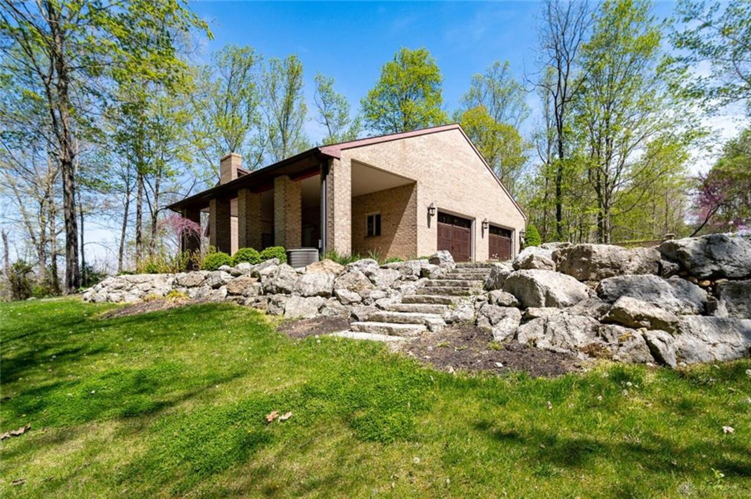 PHOTOS: Unique silo-designed home on 4 acres near Spring Valley listed on market