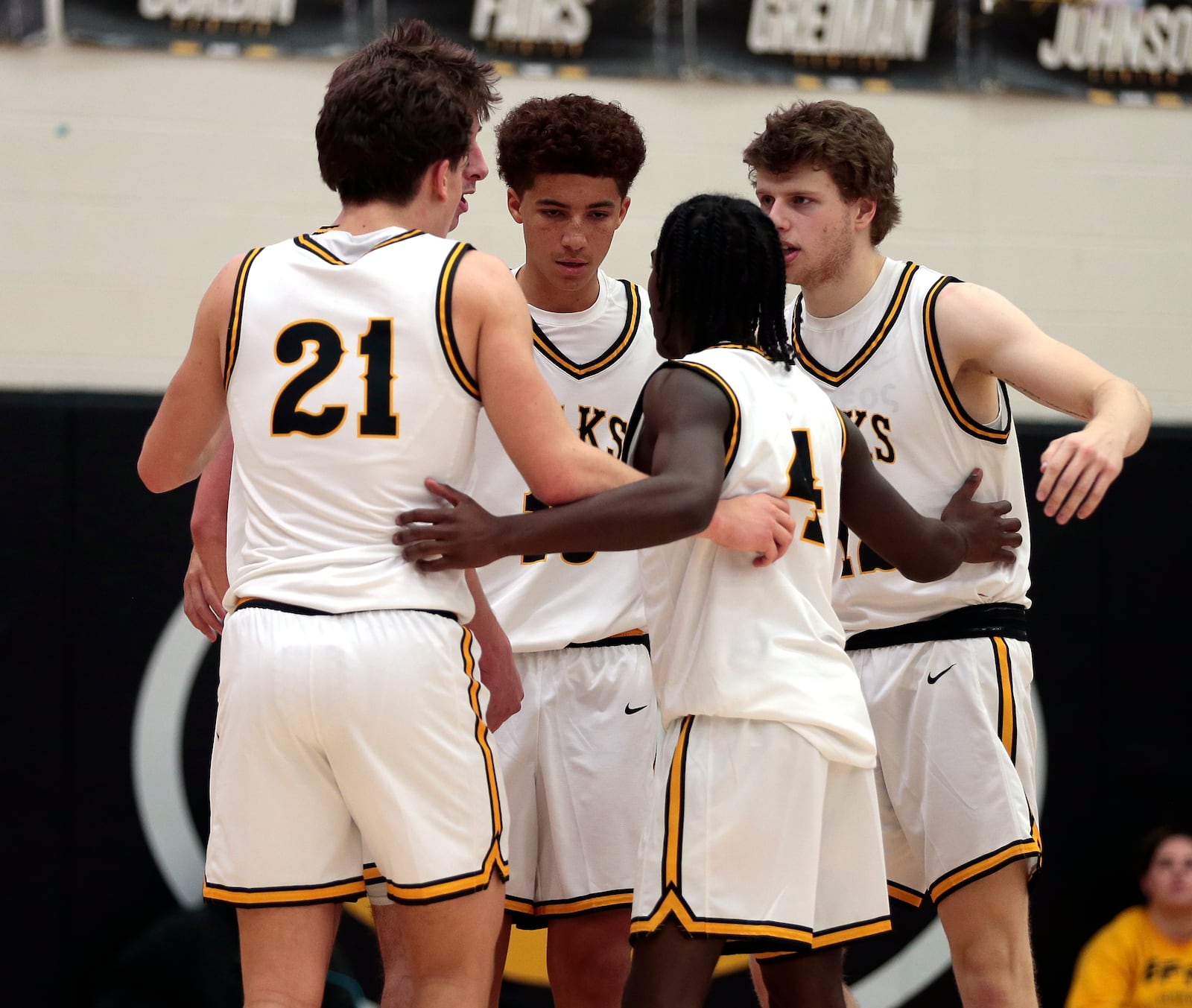 Centerville players huddle during a timeout. Centerville defeated Springfield 65-59 in a boys basketball matchup in the GWOC on Friday, Dec. 12, 2025, at Centerville. STEVEN WRIGHT / STAFF