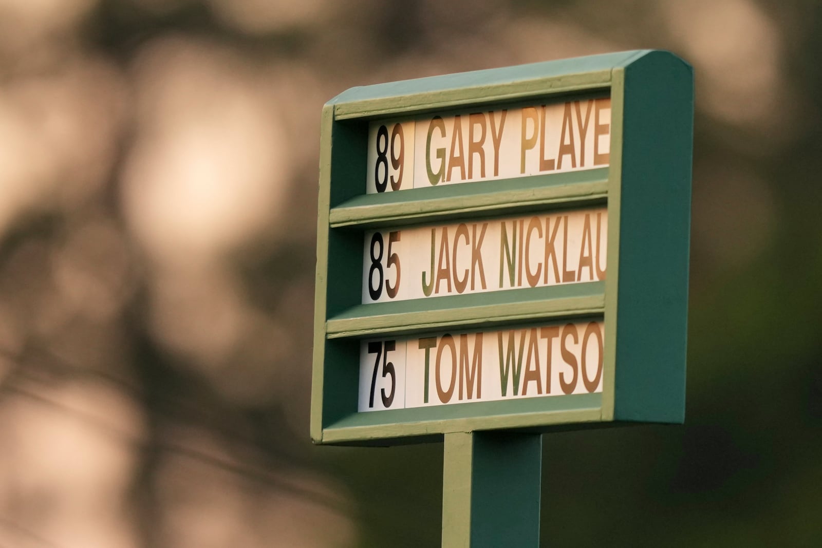The names of Honorary Starters' Gary Player, Jack Nicklaus, and Tom Watson are displayed on the tee box on the first hole during the first round at the Masters golf tournament, Thursday, April 10, 2025, in Augusta, Ga. (AP Photo/Matt Slocum)