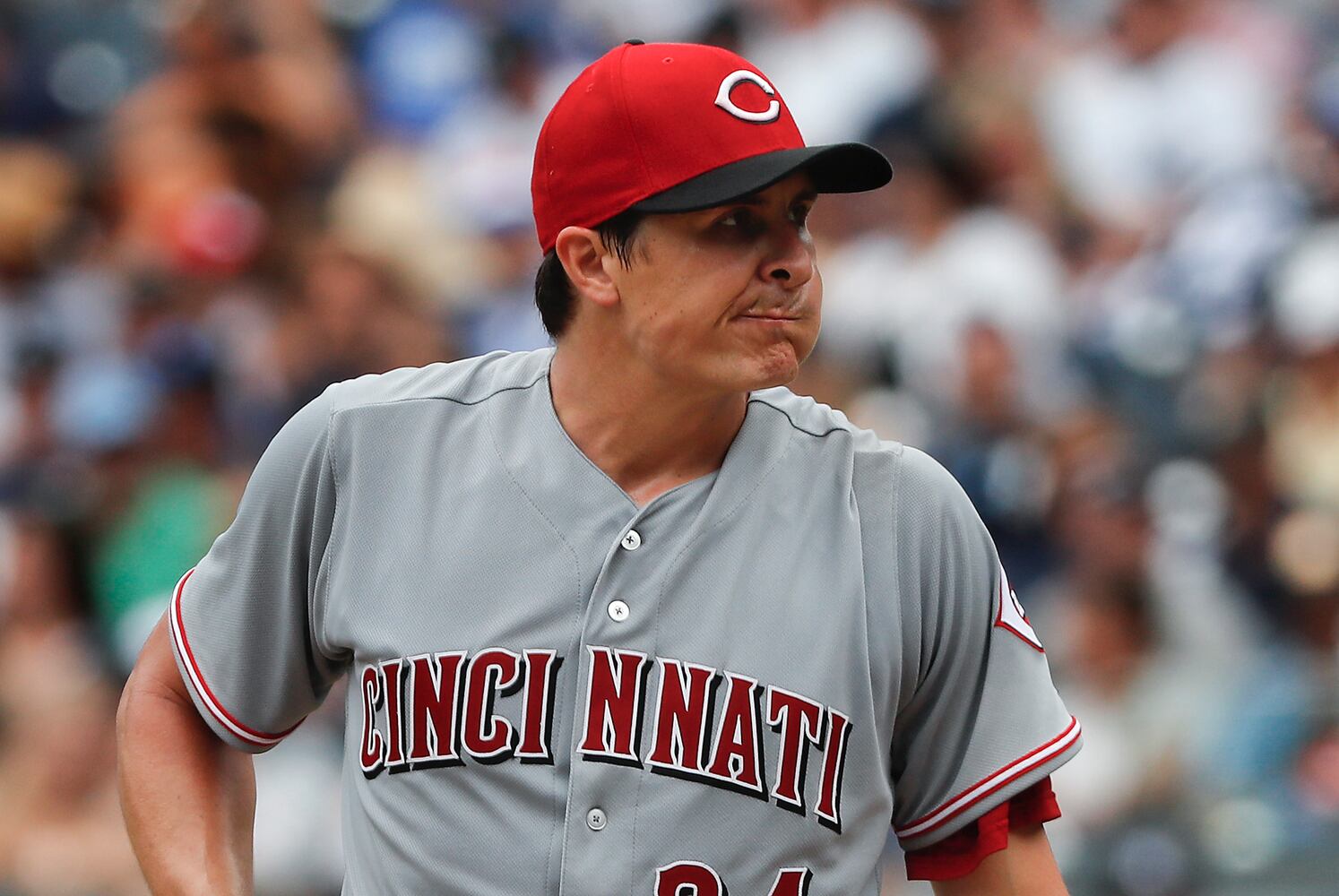 Reds fall to Yankees
