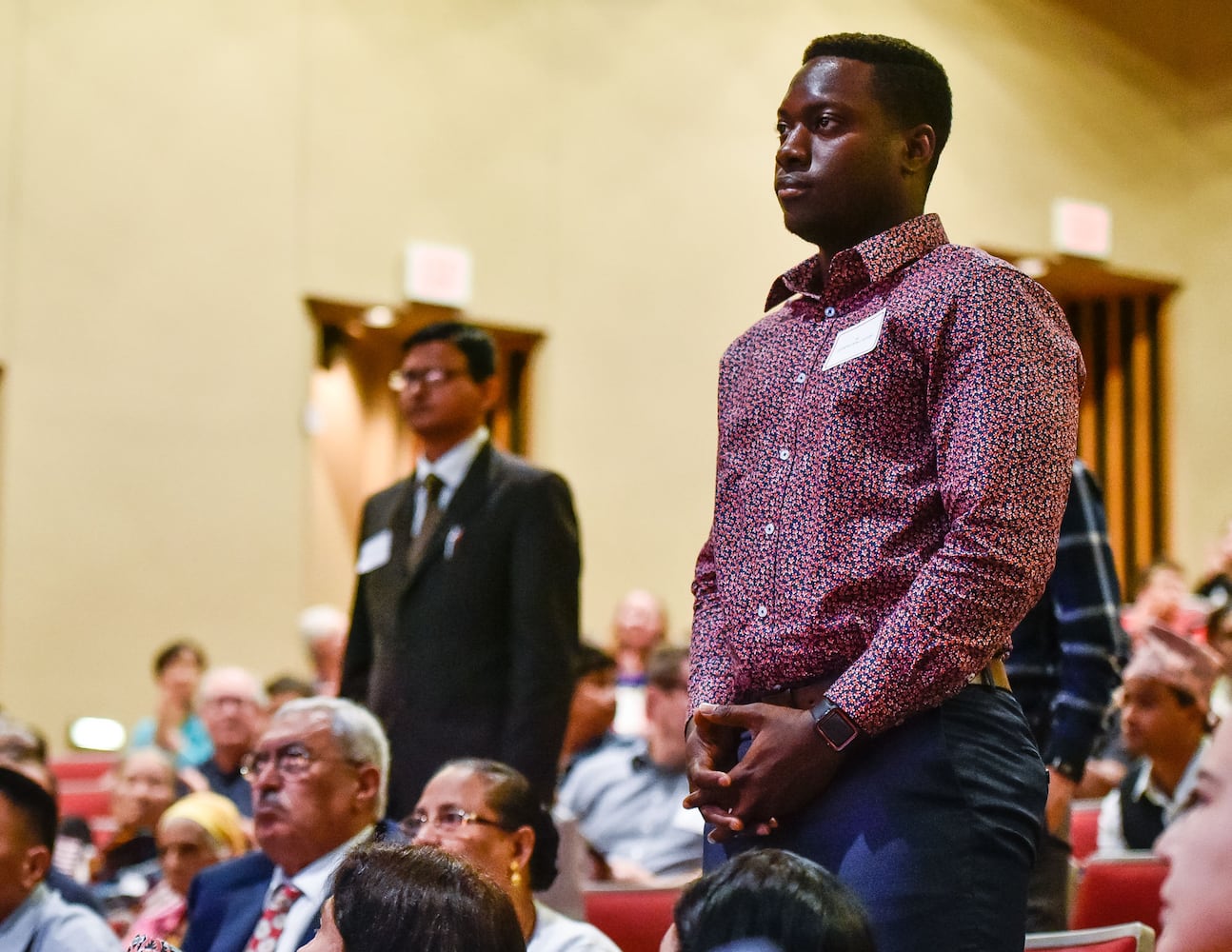 Nearly 100 people become U.S. citizens at naturalization ceremony at Miami Hamilton