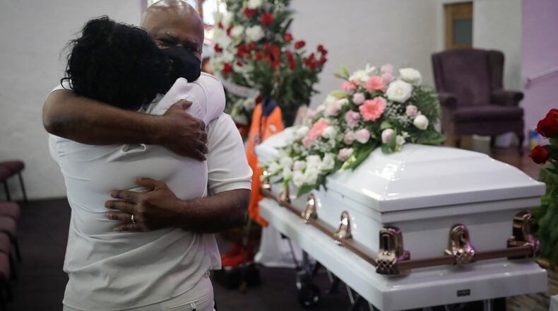 The Federal Emergency Management Agency’s Funeral Assistance Program, which this week started accepting applications for its funeral assistance program, will reimburse burial and funeral costs to those who have lost family members to COVID-19.(AP Photo/Marcio Jose Sanchez, File)