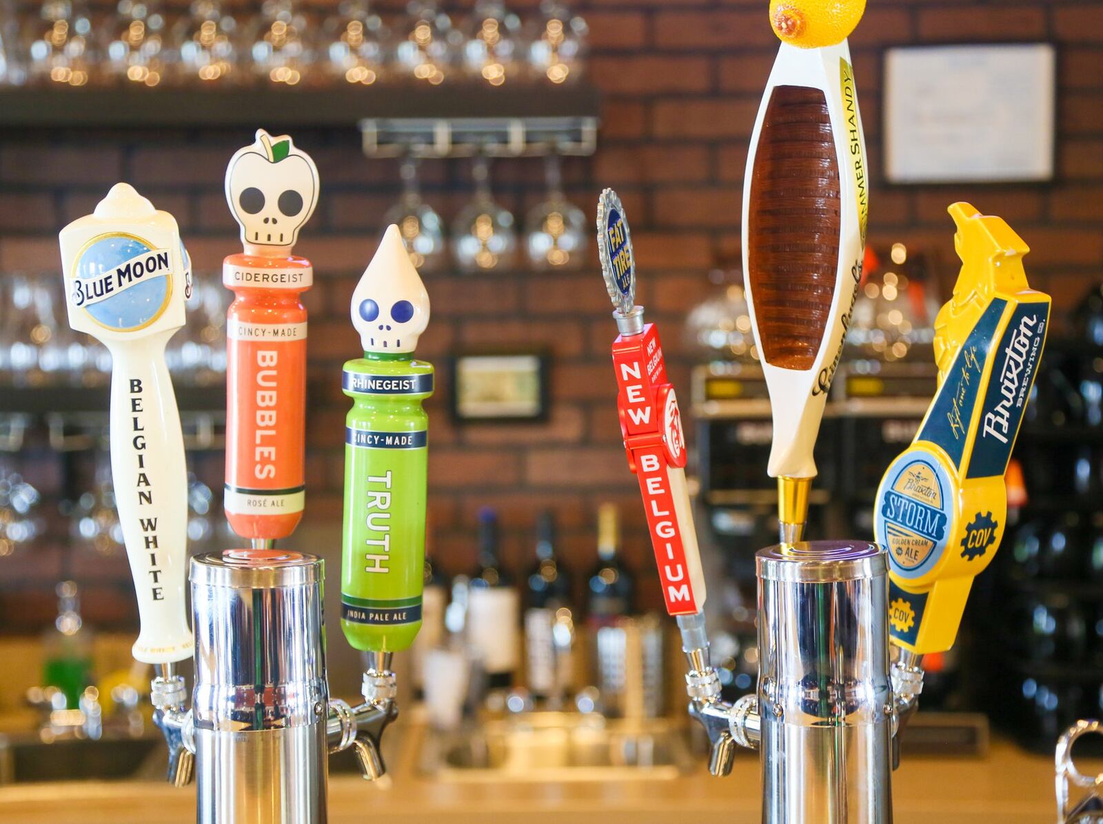A newly constructed bar at the front of Fireside Cafe features six local and regional beers on tap, plus a selection of wines by the glass or bottle and choices of domestic or imported bottled beers. 