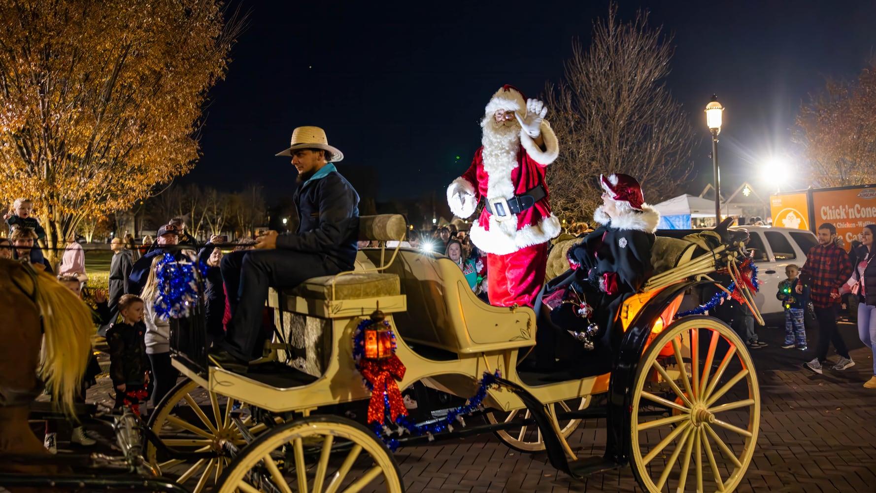 Hamilton Welcomes The Holidays 2025