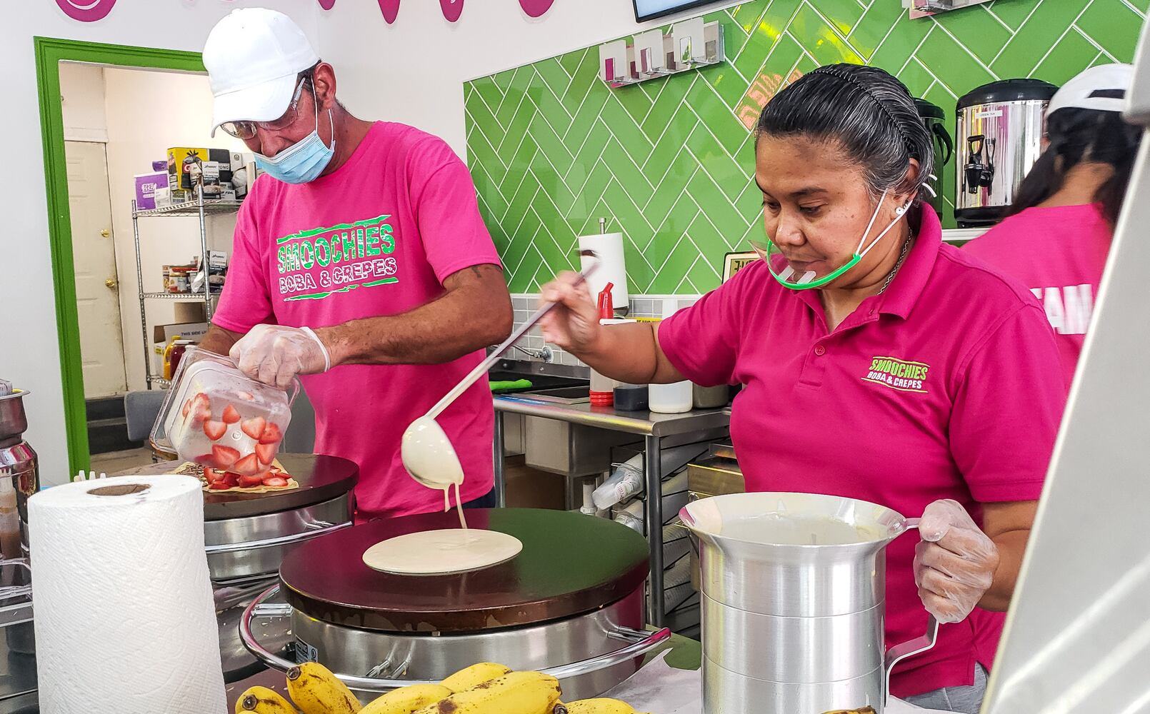 Smoochies Boba and Crepes opens on Main Street in Hamilton