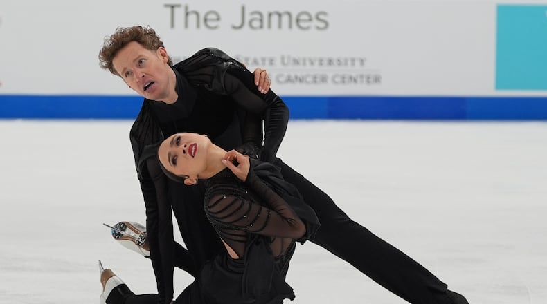 Madison Chock and Evan Bates skate during the free dance competition at the U.S. Figure Skating Championships, Saturday, Jan. 10, 2026, in St. Louis. (AP Photo/Stephanie Scarbrough)