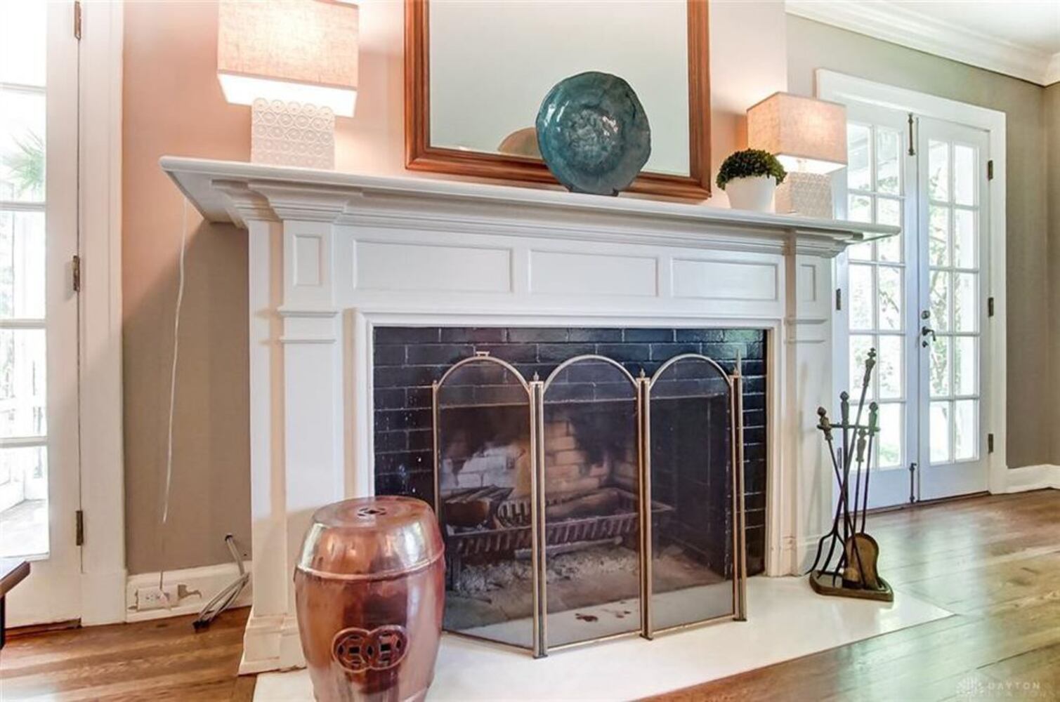PHOTOS: Luxury Oakwood colonial home on market