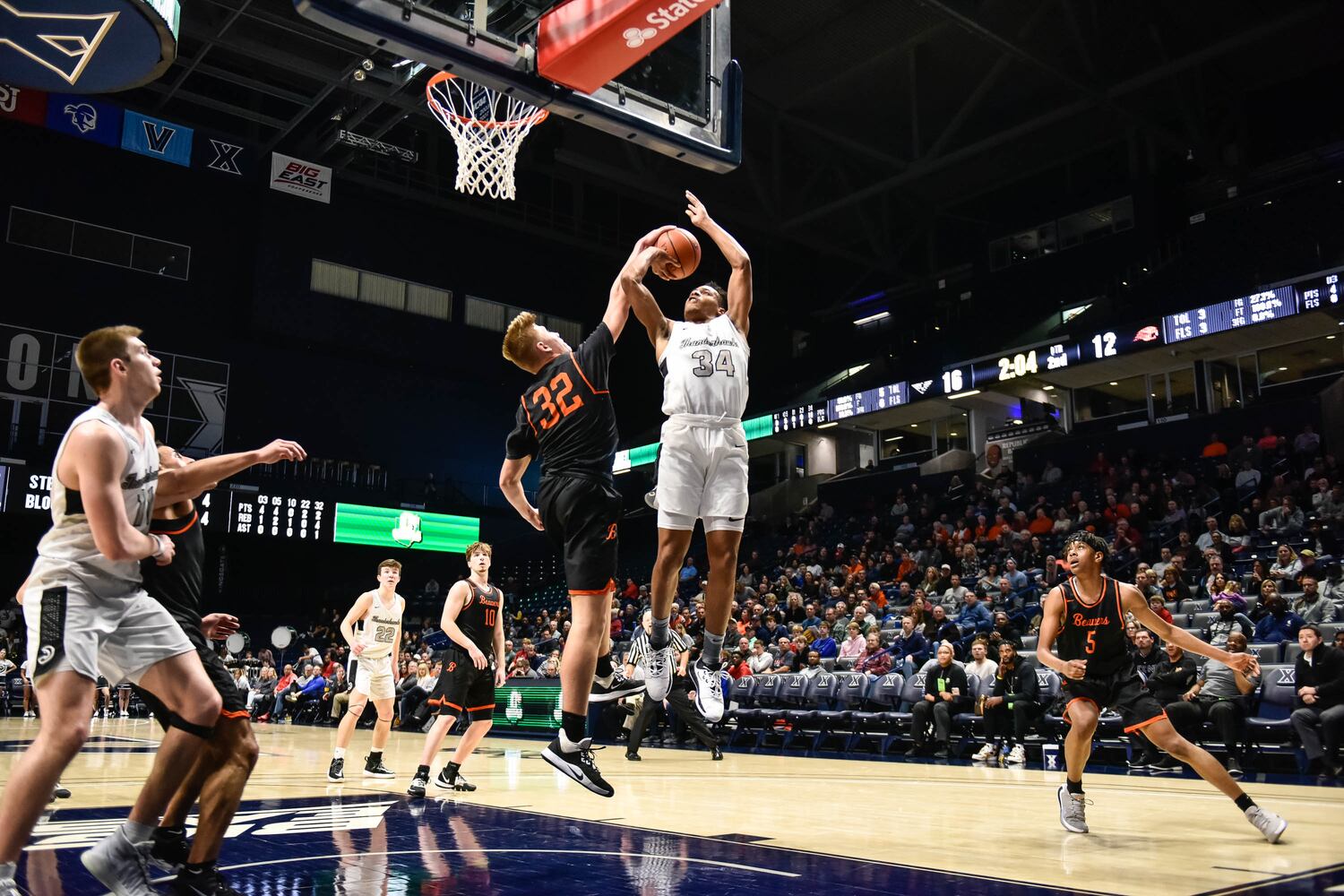 Lakota East beats Beavercreek in boys D1 district basketball final