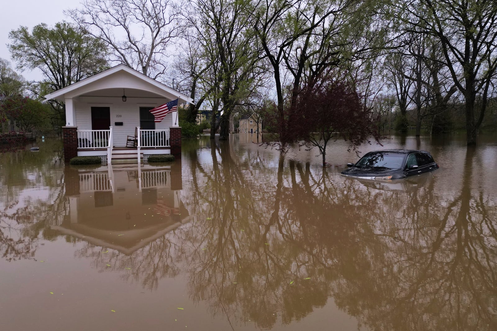 FILE - Ohio River floods Strader Avenue, April 9, 2025, in Cincinnati. (AP Photo/Carolyn Kaster, File)