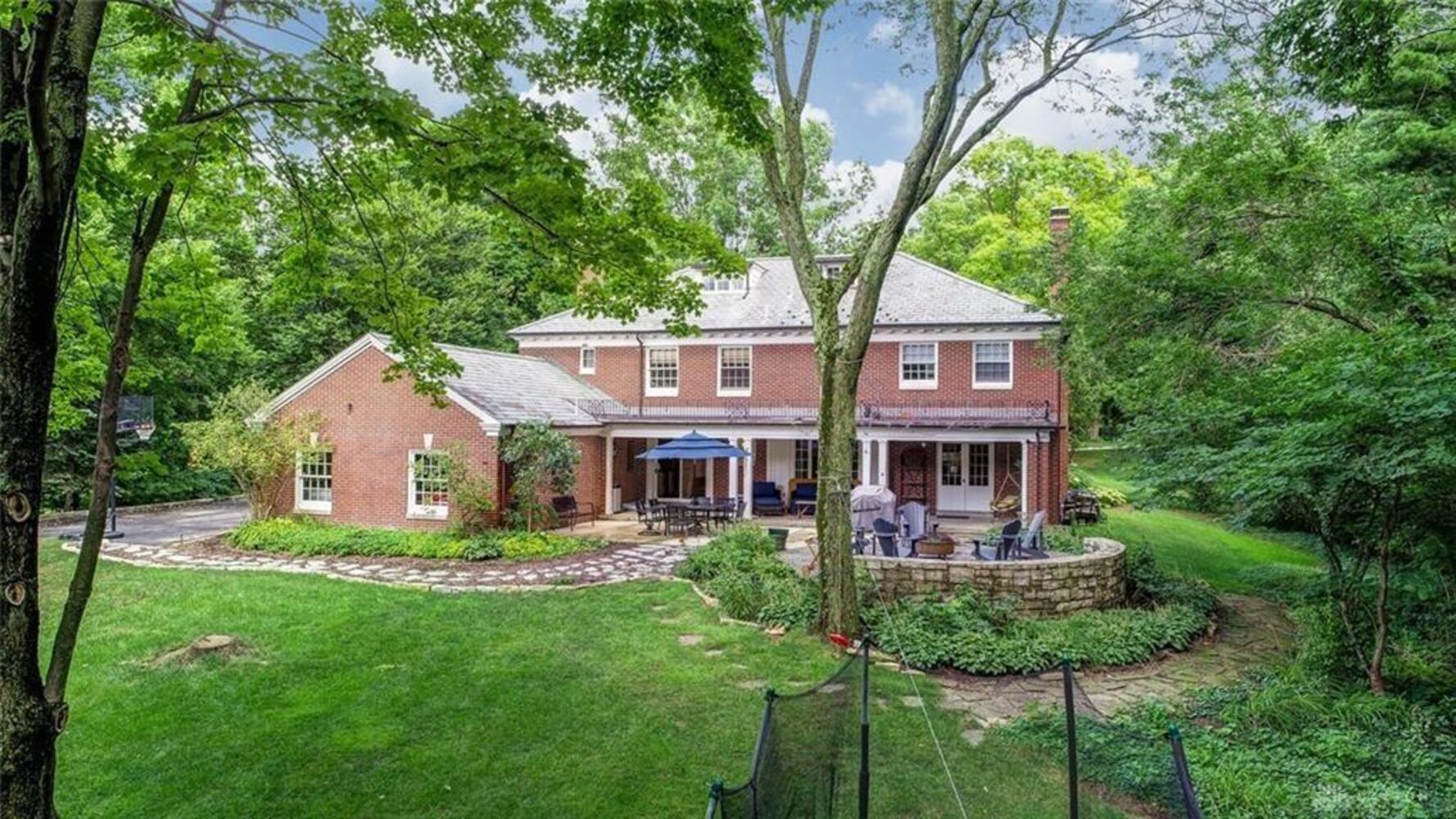 PHOTOS: Georgian Colonial in Oakwood listed for $769K