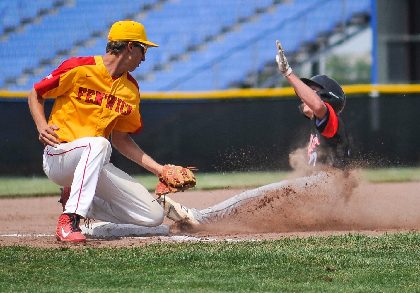 Franklin beats Fenwick in D2 district baseball final