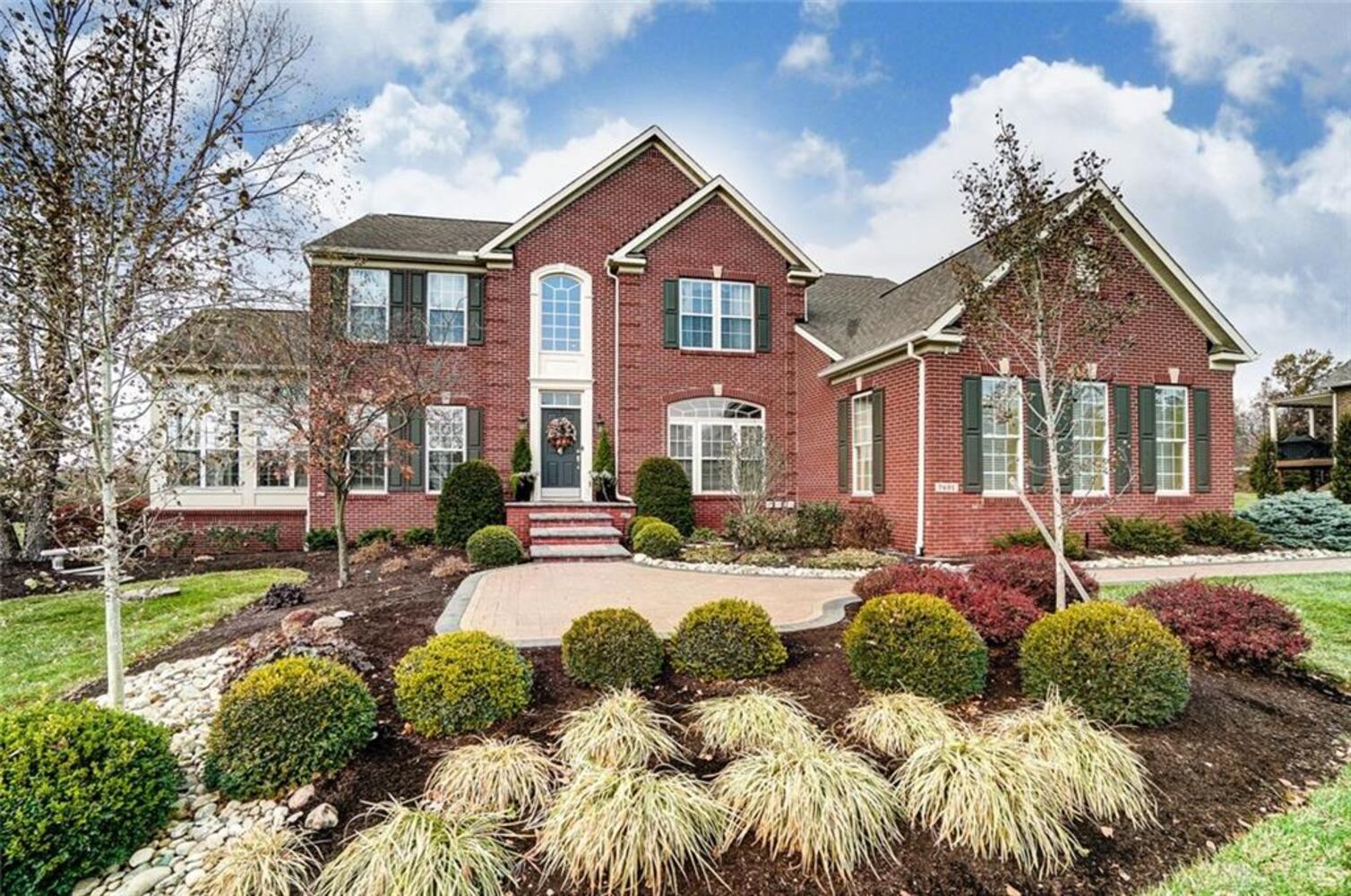 PHOTOS: Luxury Waynesville home has views of ponds