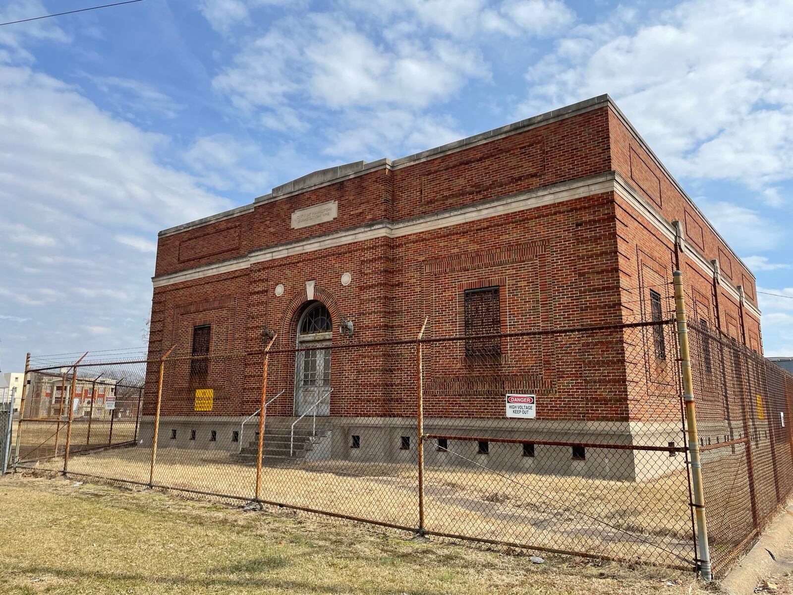 The city of Hamilton is proposing to sell a decommissioned substation at 514 Maple Ave. to Great Miami Brewing, which plans to open a local craft brewery and distillery with a taproom called Amp House brewing. MICHAEL D. PITMAN/STAFF 