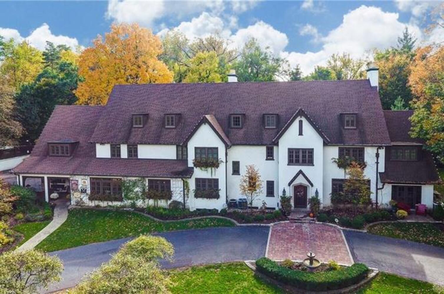 PHOTOS: Park Place Oakwood mansion on market for $1.75M