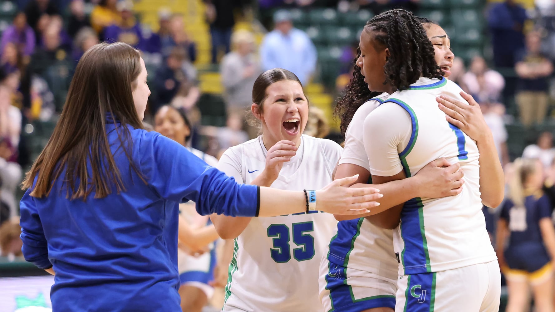 DDN 031226 Chaminade Julienne Copley