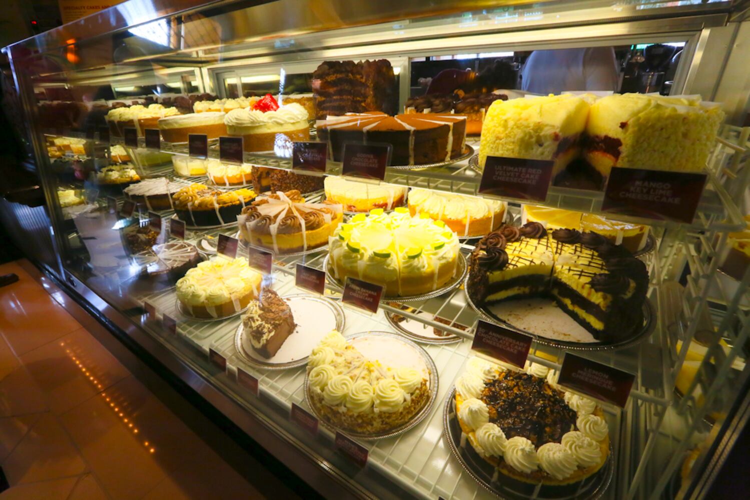Cheesecake Factory Liberty Center preview