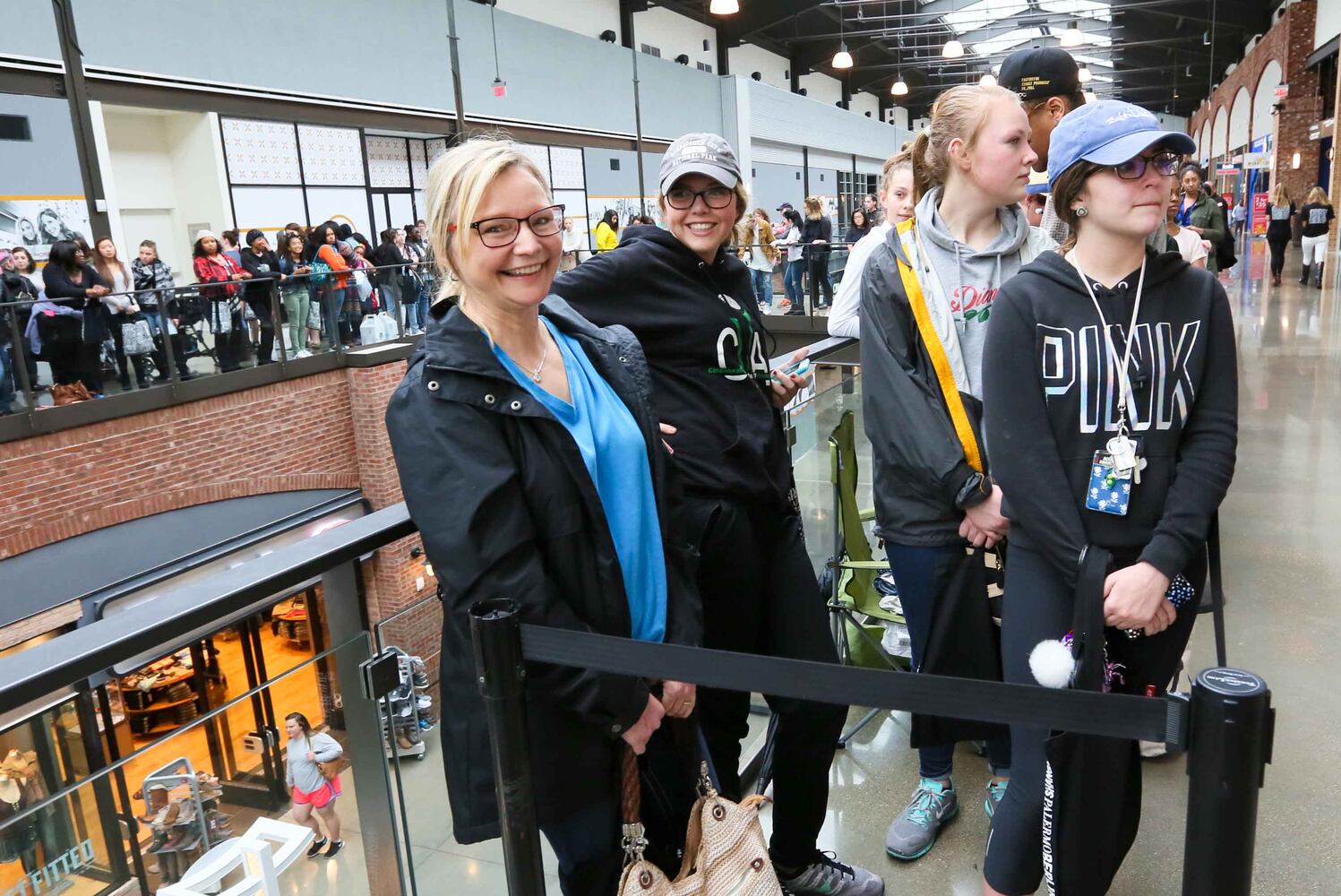 H&M opens at Liberty Center