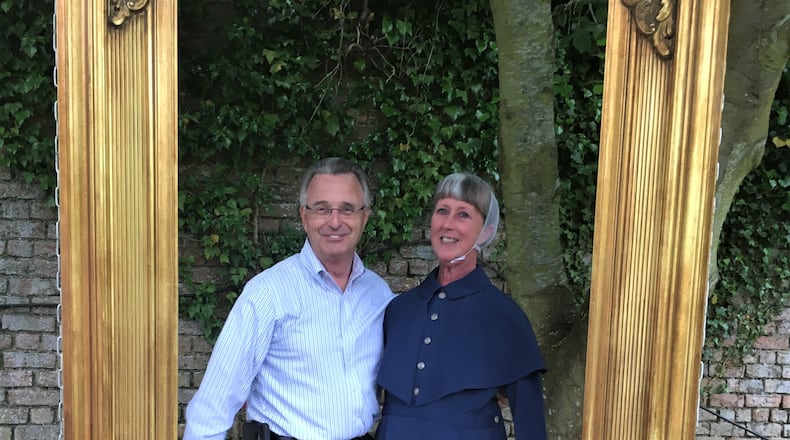 Bob and Mary LeVeck (left) anonymously gave $100 bills to people every December for nearly 11 years. CONTRIBUTED