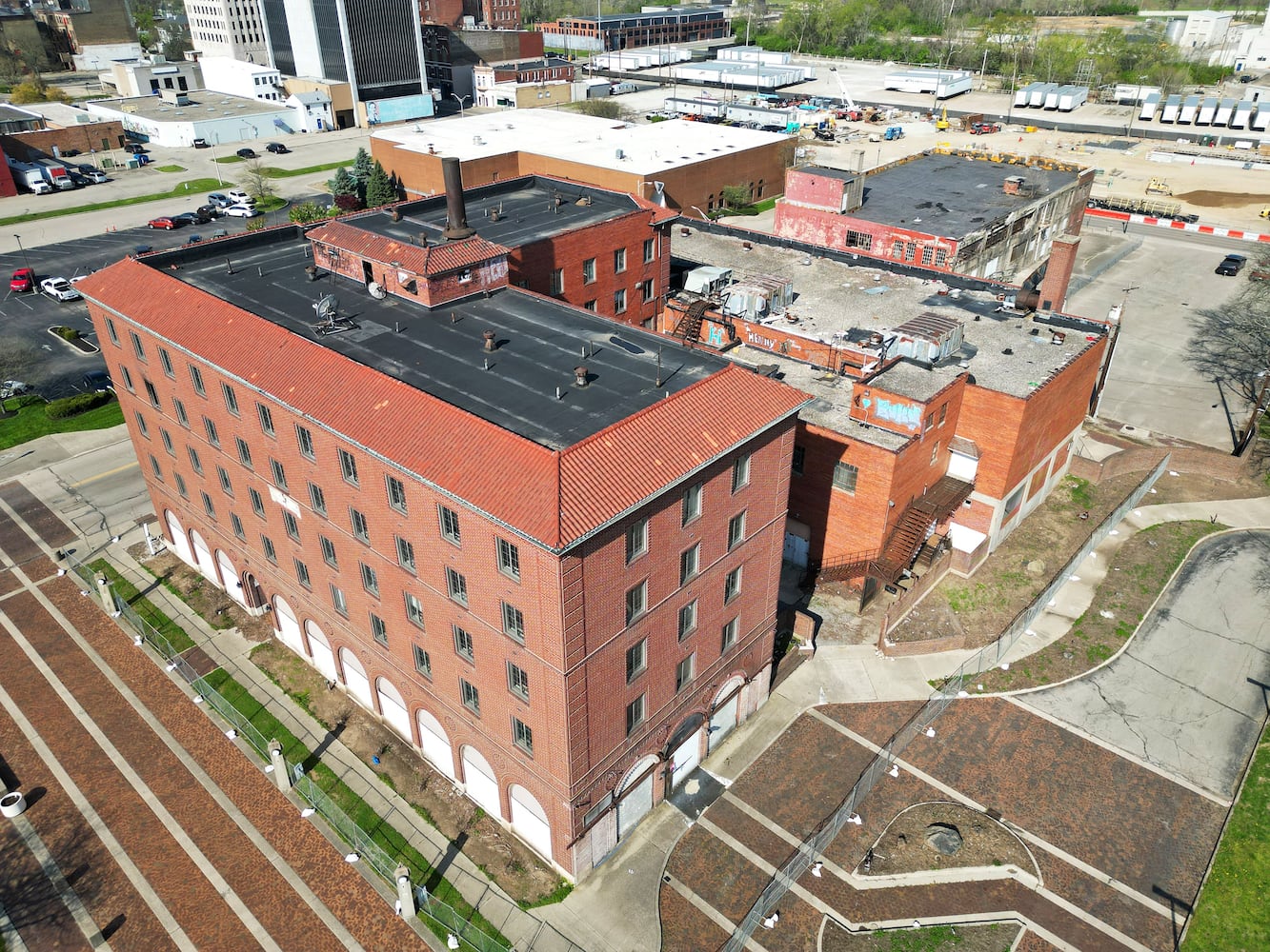 041825 Manchester Inn