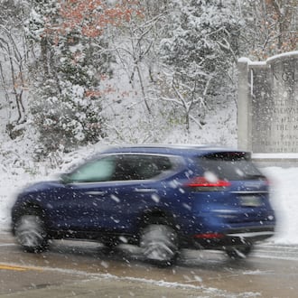 Snow showers blanketed Englewood MetroPark on Monday, Nov. 10, 2025. BRYANT BILLING/STAFF